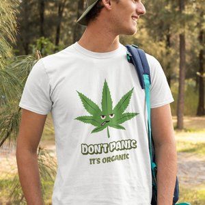 100% Polyester T Shirt Size Large Funny Print